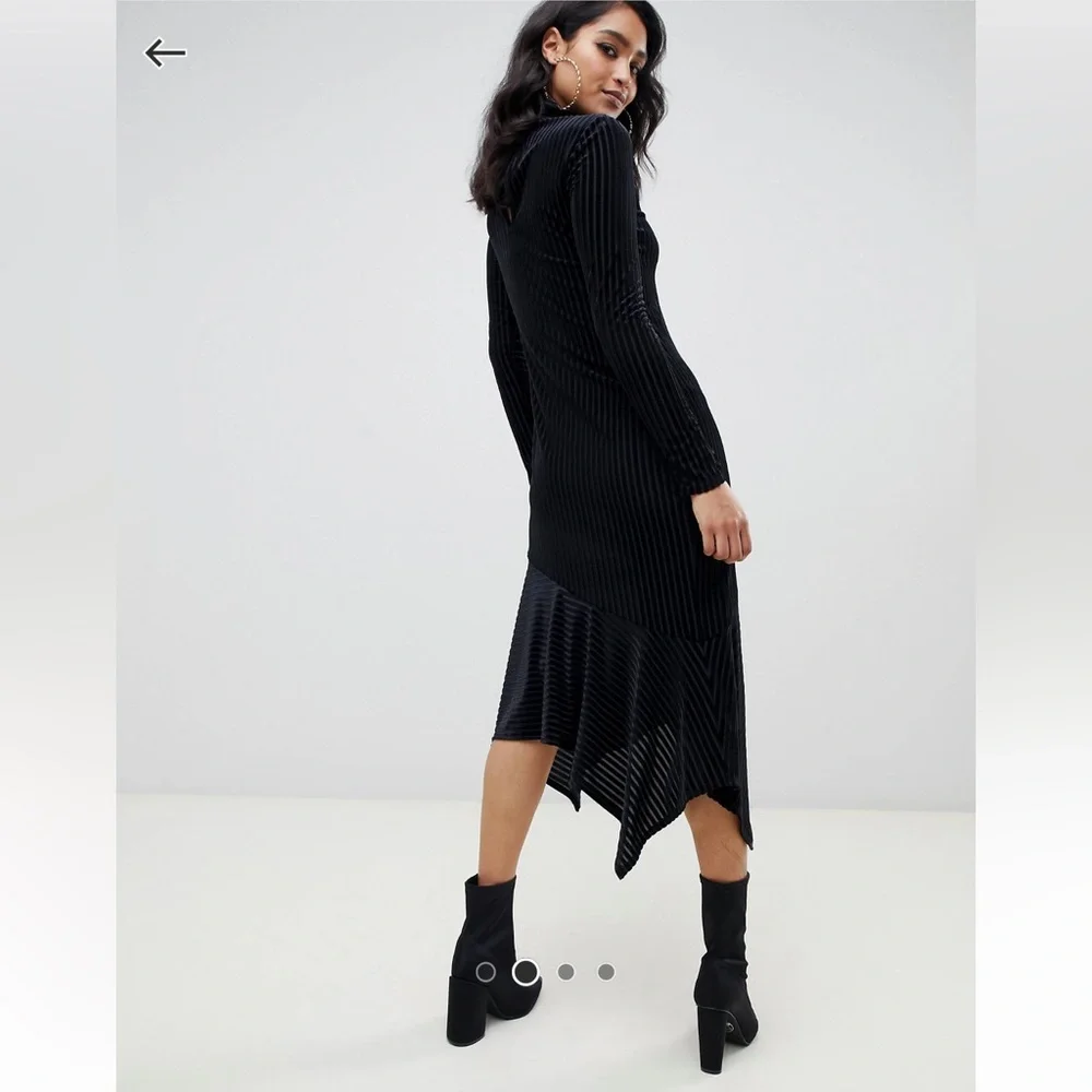 ASOS Design burnout velvet midi dress with hanky hem - Picture 8 of 8